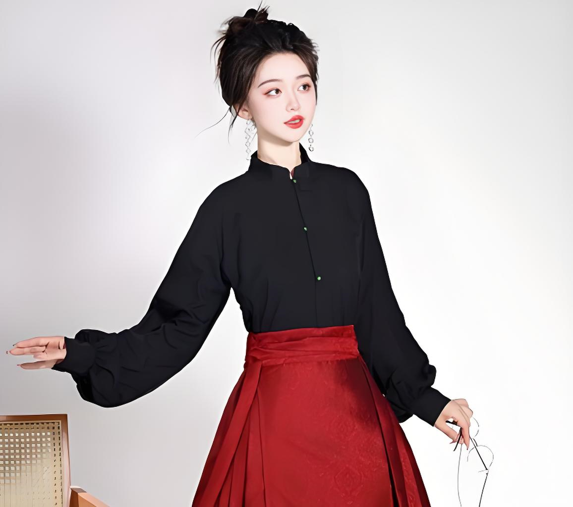 New Chinese style red woven gold horse face skirt for women