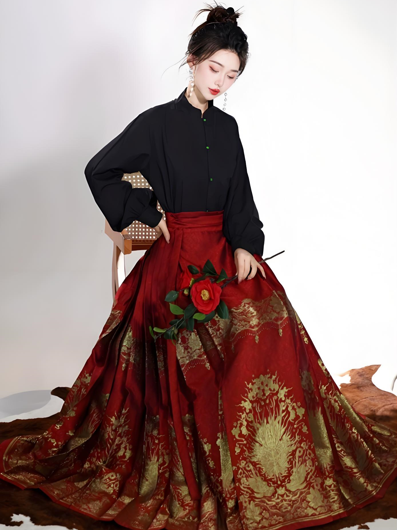 New Chinese style red woven gold horse face skirt for women