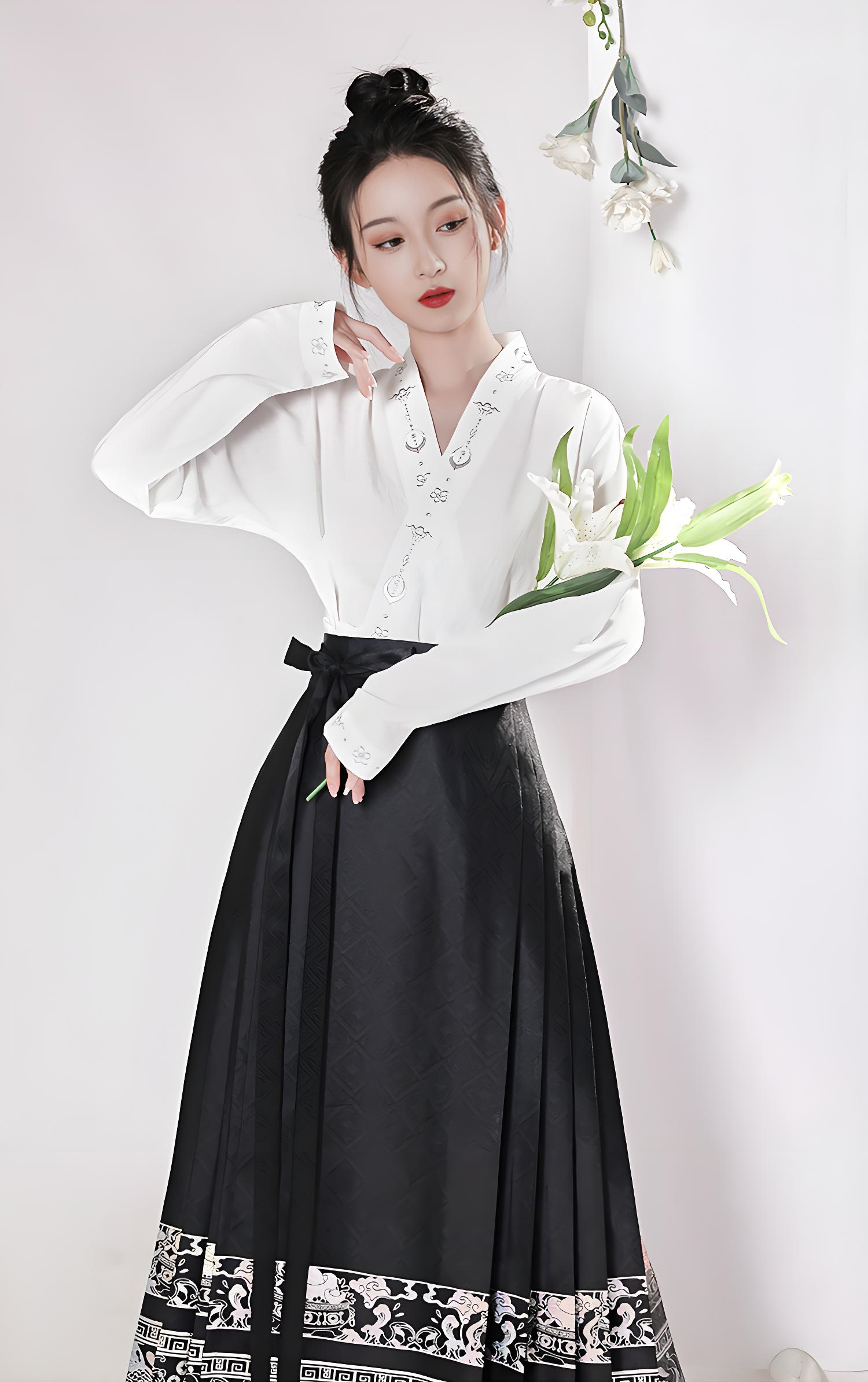 New Chinese style black woven silver horse face skirt for women