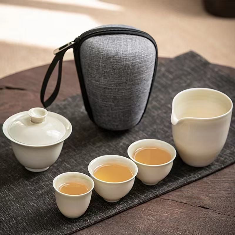 TRAVEL TEA SET